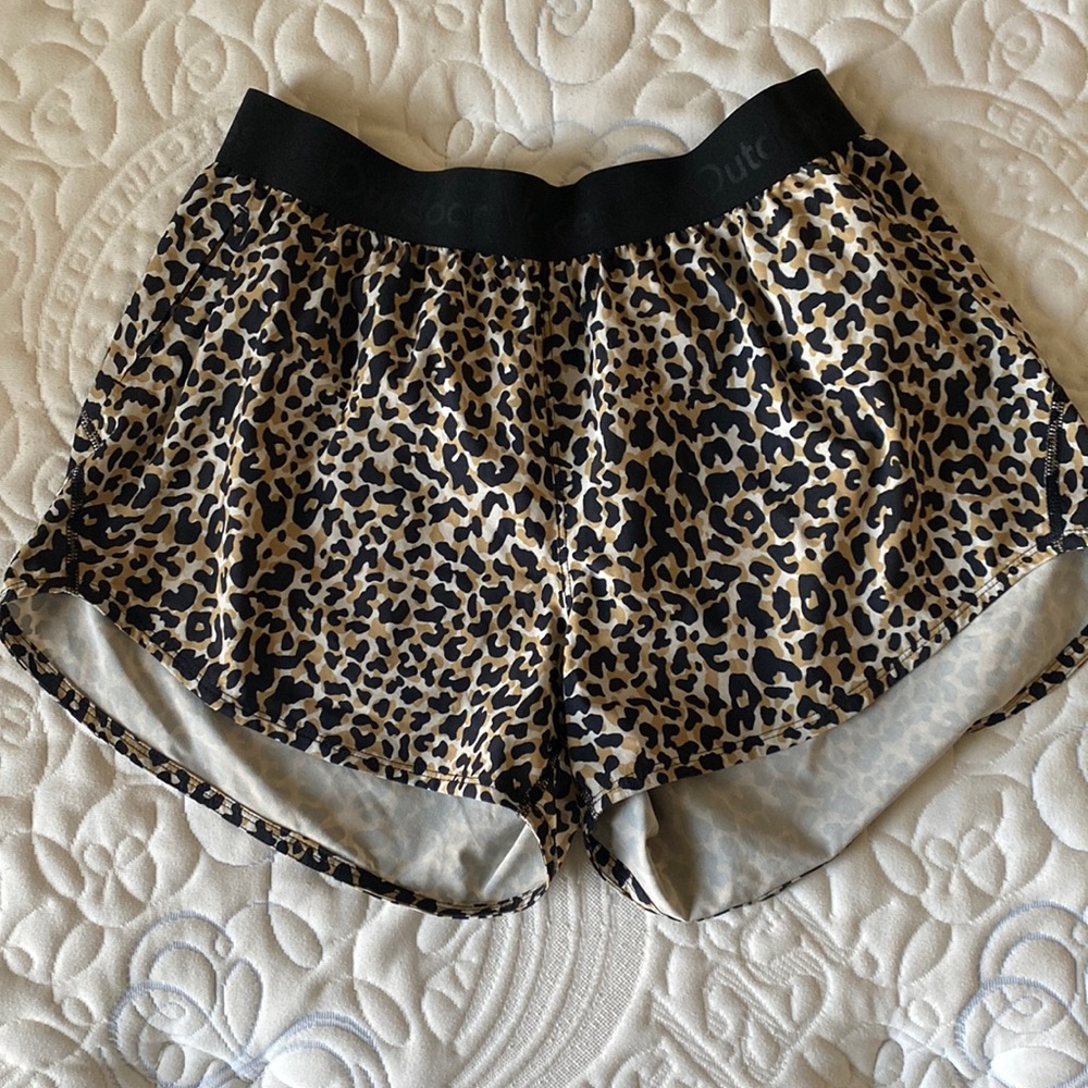 Outdoor voices relay shorts